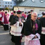 29.11.2014 Ingres bp. Jana Piotrowskiego w bazylice katedralnej. / Piotr Michalski / Radio Kielce