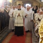 29.11.2014 Ingres bp. Jana Piotrowskiego w bazylice katedralnej. / Piotr Michalski / Radio Kielce