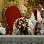 29.11.2014 Ingres bp. Jana Piotrowskiego w bazylice katedralnej. / Piotr Michalski / Radio Kielce