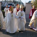 29.11.2014 Ingres bp. Jana Piotrowskiego w bazylice katedralnej. / Piotr Michalski / Radio Kielce