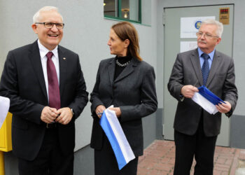 13.11.2014 Kielce. Otwarcie honorowego konsulatu Republiki Finlandii przy ul. Szkolnej / Wojciech Habdas / Radio Kielce