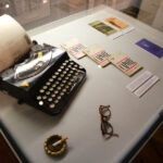 13.11.2014 Kielce. Wernisaż wystawy „Śniadanie u Tiffany’ego – moda jak biżuteria”. / Wojciech Habdas / Radio Kielce