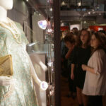 13.11.2014 Kielce. Wernisaż wystawy „Śniadanie u Tiffany’ego – moda jak biżuteria”. / Wojciech Habdas / Radio Kielce