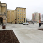 27.11.2014 Kielce. Zakończyła się przebudowa placu marszałka Józefa Piłsudskiego przed Wojewódzkim Domem Kultury. / Wojciech Habdas / Radio Kielce