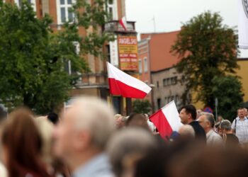 Odsłonięcie pomnika Marszałka Józefa Piłsudskiego widziane z Placu Wolności / Stanisław Blinstrub / Radio Kielce