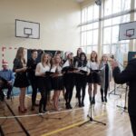 19.12.2014 Wspólne kolędowanie w 4 Liceum Ogólnokształcącym / Stanisław Blinstrub / Radio Kielce