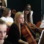 19.12.2014 Wspólne kolędowanie w 4 Liceum Ogólnokształcącym / Stanisław Blinstrub / Radio Kielce