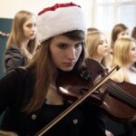 19.12.2014 Wspólne kolędowanie w 4 Liceum Ogólnokształcącym / Stanisław Blinstrub / Radio Kielce