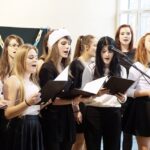 19.12.2014 Wspólne kolędowanie w 4 Liceum Ogólnokształcącym / Stanisław Blinstrub / Radio Kielce