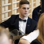 19.12.2014 Wspólne kolędowanie w 4 Liceum Ogólnokształcącym / Stanisław Blinstrub / Radio Kielce