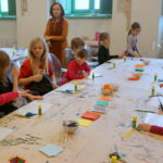 Warsztaty robienia bombek i ozdób świątecznych w Muzeum Narodowym w Kielcach (20.12.2014) / Krzysztof Żołądek / Radio Kielce