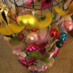 Niezwykła wystawa bombek w BWA (2 grudnia 2014 r.) / Piotr Michalski / Radio Kielce