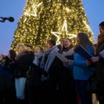 Na kieleckim Rynku rozbłysła choinka / Kamil Król / Radio Kielce