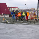 Na budowanym wiadukcie przy ulicy Piekoszowskiej wylano beton / Kamil Król / Radio Kielce