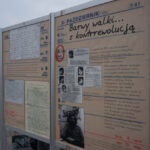 586 dni stanu wojennego. Wystawa na kieleckim Rynku / Kamil Król / Radio Kielce