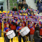 15. kolejka PlusLigi siatkarzy Effector Kielce - Politechnika Warszawa. Najwierniejsi fani kieleckiego zesppołu / Kamil Król / Radio Kielce