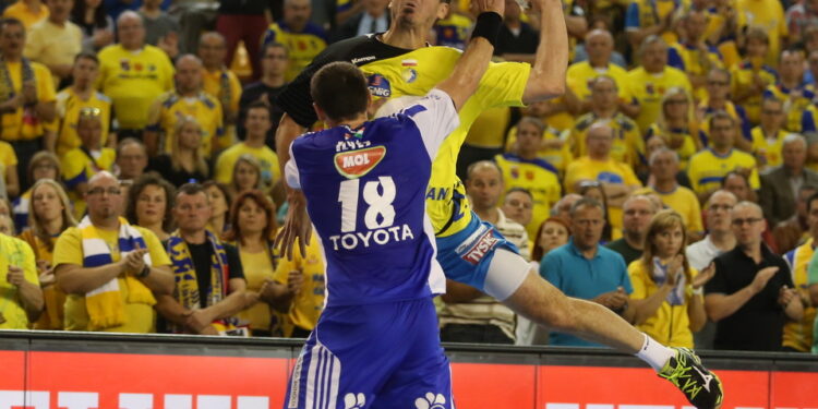 2. kolejka Ligi Mistrzów: Vive Tauron Kielce - MOL - Pick Szeged / Kamil Król / Radio Kielce