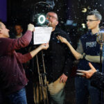 21.11.2014 Kielce. Dziennikarze Radia Kielce, wraz z Olkiem Klepaczem nagrywali teledysk do tegorocznej Pastorałki. / Wojciech Habdas / Radio Kielce