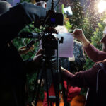 21.11.2014 Kielce. Dziennikarze Radia Kielce, wraz z Olkiem Klepaczem nagrywali teledysk do tegorocznej Pastorałki. / Wojciech Habdas / Radio Kielce