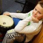 15.12.2014 Kielce. Finał pierwszego dnia akcji "Gwiazdka z nieba". W Studiu Paweł Solarz i młodzież z Siemachy z opiekunami. / Wojciech Habdas / Radio Kielce