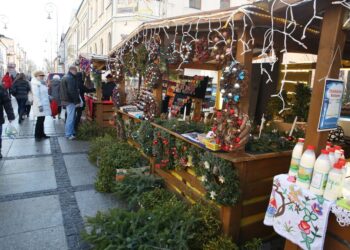 Jarmark Świąteczny na placu Literatów / Kamil Król / Radio Kielce