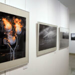 3.12.2014 Kielce. BWA Wystawa zdjęć XVI Międzynarodowego Biennale Krajobrazu „Definicja Przestrzeni/Space Definition” / Wojciech Habdas / Radio Kielce