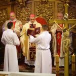 24-25.12.2014 Kielce. Pasterka w katedrze. Nabożeństwu przewodniczył biskup Jan Piotrowski / Wojciech Habdas / Radio Kielce