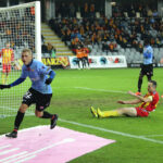 12.12.2014 Kielce. Fragment meczu TMobile Ekstraklasy Korona Kielce - Cracovia. Po zdobyciu drugiej bramki dla Cracovii. / Wojciech Habdas / Radio Kielce