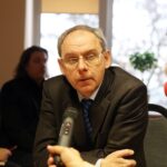 15.12.2014 Prezentacja koncepcji zbiornika retencyjnego w dzielnicy Białogon  - z-ca dyrektora WOŚ Witold Bruzda / Stanisław Blinstrub / Radio Kielce