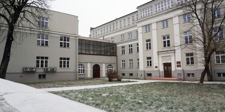 05.12.2014 Budynek UJK przy Leśnej / Stanisław Blinstrub / Radio Kielce