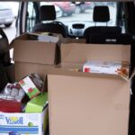 23.12.2014 Dary dla Domu Samotnej Matki i Ofiar Przemocy w Wiernej Rzece - zapakowany samochód / Stanisław Blinstrub / Radio Kielce