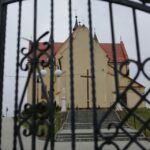 Protest przed kościołem w Gowarczowie (12 stycznia 2014) / Wojciech Habdas / Radio Kielce