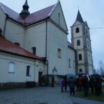 Protest przed kościołem w Gowarczowie (12 stycznia 2014) / Wojciech Habdas / Radio Kielce