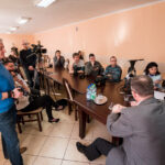 Konferencja prasowa prezydenta Skarżyska Konrada Kroniga dotycząca planów likwidacji szkół w mieście / Mariusz Busiek / skarzysko24.pl