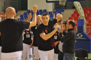 III liga koszykarzy: AZS Politechnika Kielce - Regis Wieliczka / Maciej Wadowski / Radio Kielce