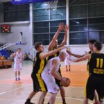 III liga koszykarzy: AZS Politechnika Kielce - Regis Wieliczka / Maciej Wadowski / Radio Kielce