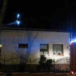 30.1.2015 Kielce. Straż pożarna podczas akcji w domku jednorodzinnym przy ul. Wybranieckiej. Prawdopodobnie niedrożność komina była przyczyną zadymienia w pomieszczeniach. / Wojciech Habdas / Radio Kielce