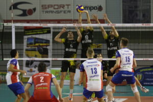 17. kolejka PlusLigi siatkarzy: Effector Kielce - Lotos Trefl Gdańsk / Kamil Król / Radio Kielce