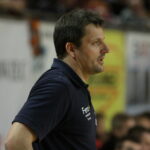 14. kolejka I ligi piłkarzy ręcznych: KSZO Odlewnia Ostrowiec - Gwardia Opole. Trener gości Rafał Kuptel / Kamil Król / Radio Kielce