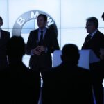 15.1.2015 Kielce. W Kielcach otwarty został pierwszy w województwie świętokrzyskim autoryzowany salon sprzedaży oraz serwis samochodów i motocykli marki BMW. / Robert Felczak / Radio Kielce