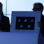 15.1.2015 Kielce. W Kielcach otwarty został pierwszy w województwie świętokrzyskim autoryzowany salon sprzedaży oraz serwis samochodów i motocykli marki BMW. / Robert Felczak / Radio Kielce