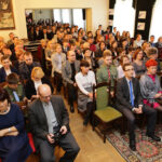 Stypendia i nagrody dla zdolnych uczniów oraz studentów wręczono w Domu Środowisk Twórczych w Kielcach. Wśród nagrodzonych są laureaci Świętokrzyskiego Matematycznego Maratonu Maturalnego, zwycięzcy konkursu na esej dotyczący dorastania, a także laureaci „Grantów”. / Wojciech Habdas / Radio Kielce