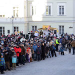 Ulicami Kielc przeszły orszaki królewskie. / Wojciech Habdas / Radio Kielce