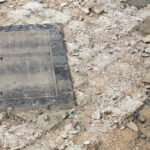 13.1.2015 Św. Krzyż. Trwają prace renowacyjne bazyliki mniejszej. Do marca br. zostanie odrestaurowana zabytkowa posadzka w kościele i kruchcie, zostanie poddany konserwacji ołtarz, zabytkowe tabernakulum i figury aniołów. / Wojciech Habdas / Radio Kielce