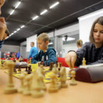 17.1.2015 Kielce. Blisko 90 zawodniczek i zawodników bierze udział w Międzynarodowym Turnieju Szachowym  o Grand Prix Gór Świętokrzyskich, który odbywa się w Centrum Kongresowym Targów Kielce. / Wojciech Habdas / Radio Kielce