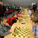 17.1.2015 Kielce. Blisko 90 zawodniczek i zawodników bierze udział w Międzynarodowym Turnieju Szachowym  o Grand Prix Gór Świętokrzyskich, który odbywa się w Centrum Kongresowym Targów Kielce. / Wojciech Habdas / Radio Kielce