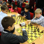 17.1.2015 Kielce. Blisko 90 zawodniczek i zawodników bierze udział w Międzynarodowym Turnieju Szachowym  o Grand Prix Gór Świętokrzyskich, który odbywa się w Centrum Kongresowym Targów Kielce. / Wojciech Habdas / Radio Kielce