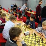 17.1.2015 Kielce. Blisko 90 zawodniczek i zawodników bierze udział w Międzynarodowym Turnieju Szachowym  o Grand Prix Gór Świętokrzyskich, który odbywa się w Centrum Kongresowym Targów Kielce. / Wojciech Habdas / Radio Kielce