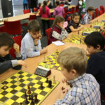 17.1.2015 Kielce. Blisko 90 zawodniczek i zawodników bierze udział w Międzynarodowym Turnieju Szachowym  o Grand Prix Gór Świętokrzyskich, który odbywa się w Centrum Kongresowym Targów Kielce. / Wojciech Habdas / Radio Kielce