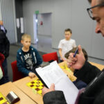 17.1.2015 Kielce. Blisko 90 zawodniczek i zawodników bierze udział w Międzynarodowym Turnieju Szachowym  o Grand Prix Gór Świętokrzyskich, który odbywa się w Centrum Kongresowym Targów Kielce. / Wojciech Habdas / Radio Kielce